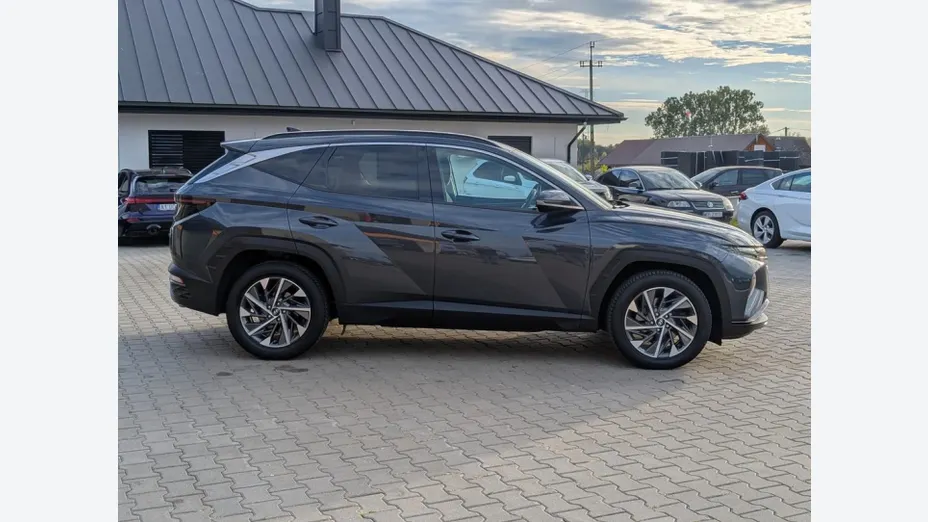 HYUNDAI Tucson -