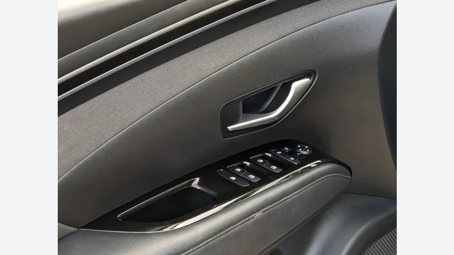 HYUNDAI Tucson -