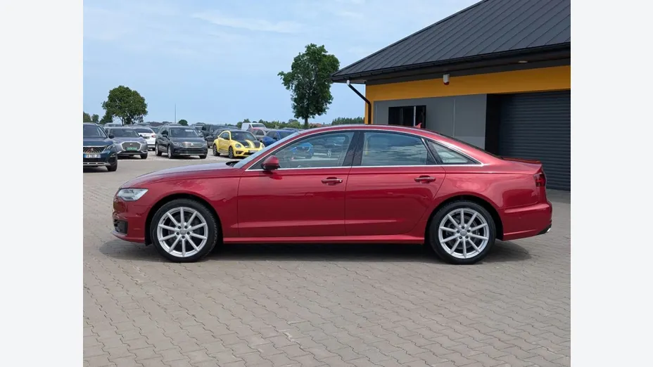 AUDI A6 -