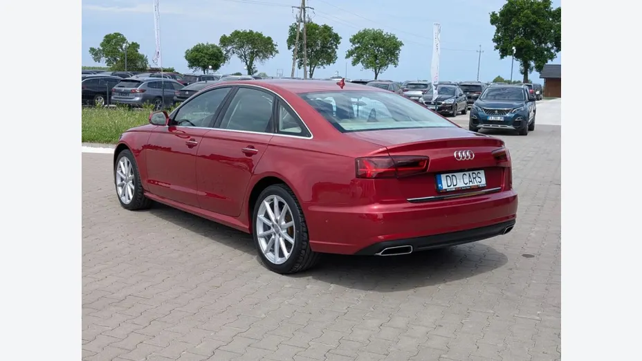 AUDI A6 -