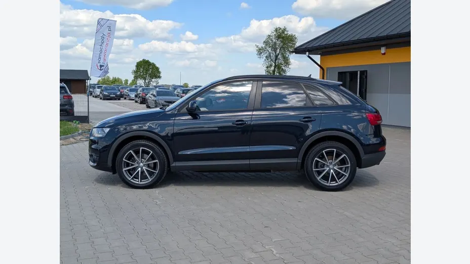 AUDI Q3 -