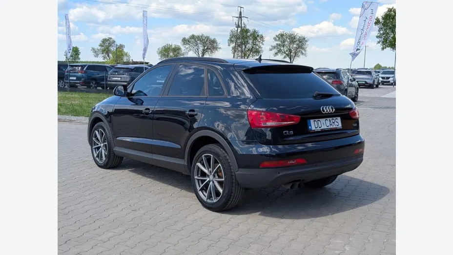 AUDI Q3 -