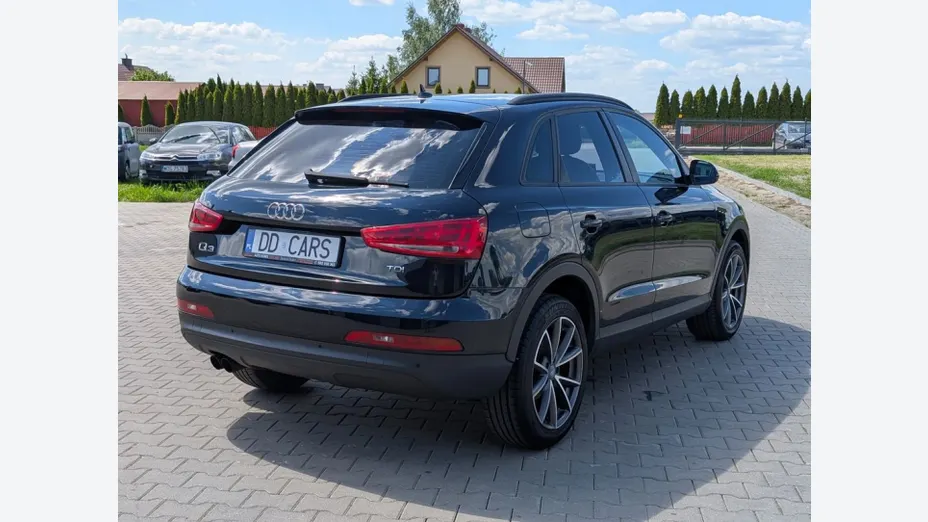 AUDI Q3 -