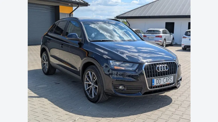 AUDI Q3 -