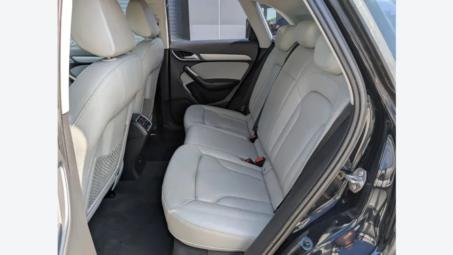 AUDI Q3 -