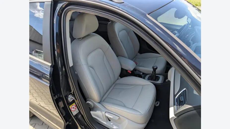 AUDI Q3 -