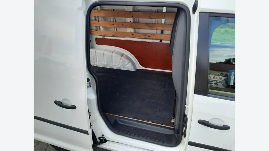 VOLKSWAGEN Caddy -