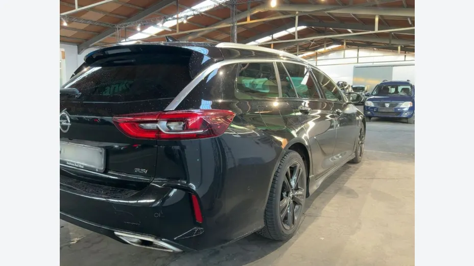 OPEL Insignia -