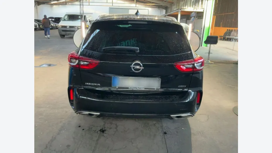 OPEL Insignia -
