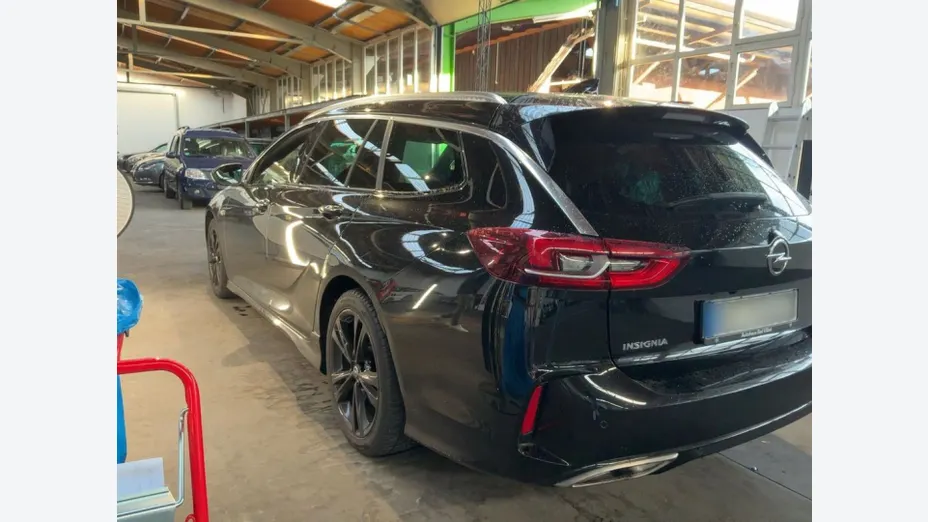 OPEL Insignia -