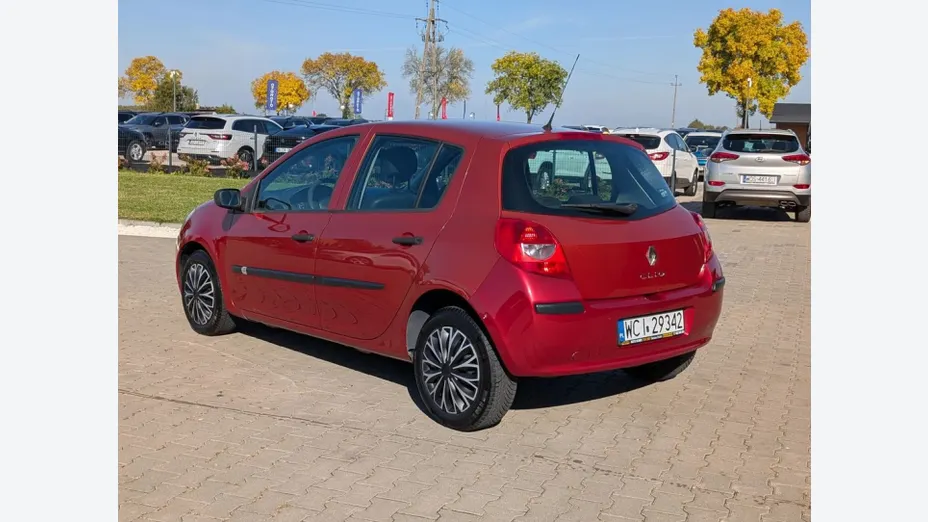 RENAULT Clio -