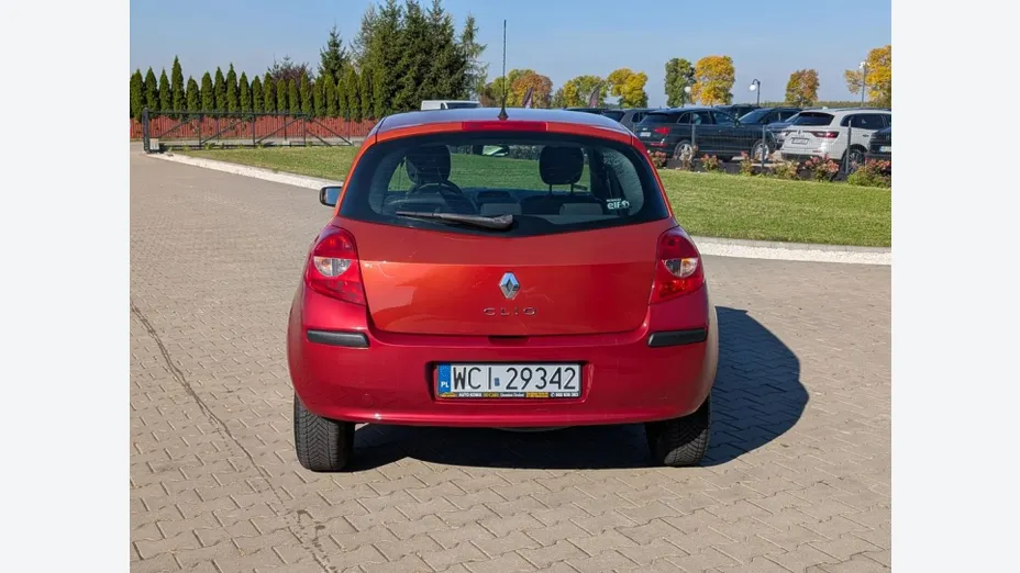 RENAULT Clio -