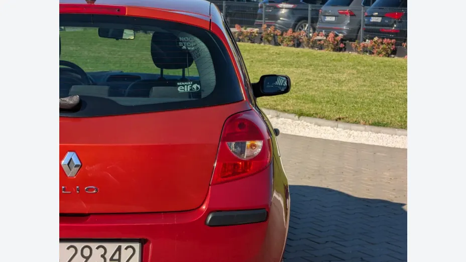 RENAULT Clio -