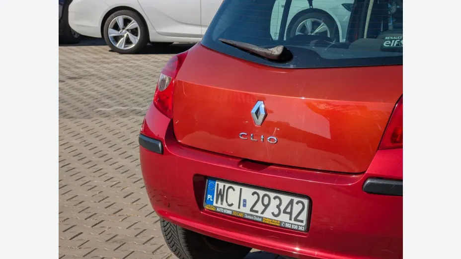 RENAULT Clio -
