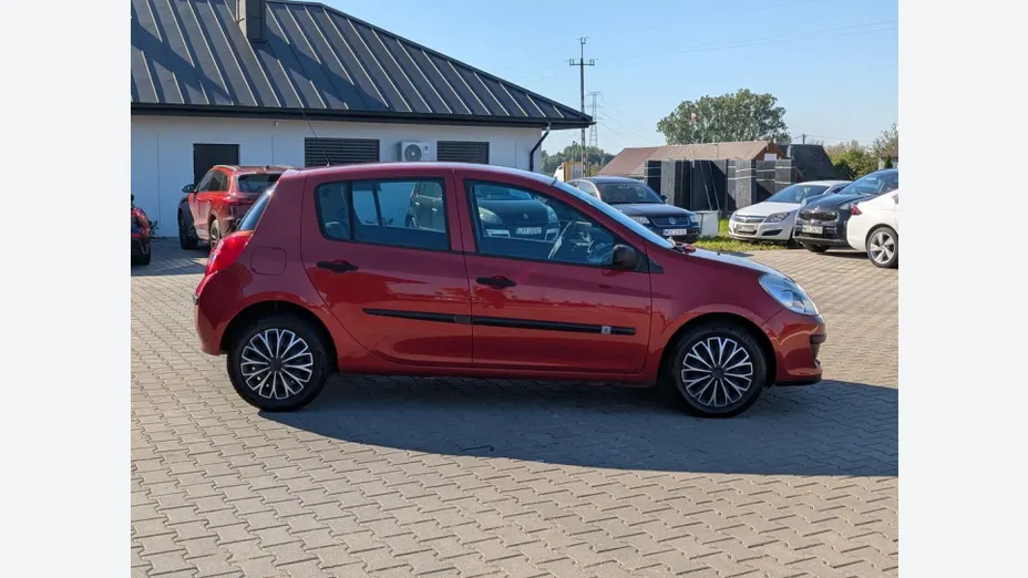 RENAULT Clio -