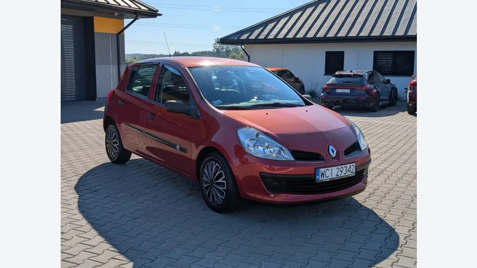 RENAULT Clio -