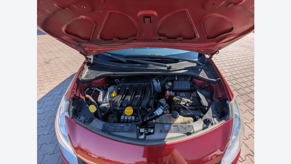 RENAULT Clio -