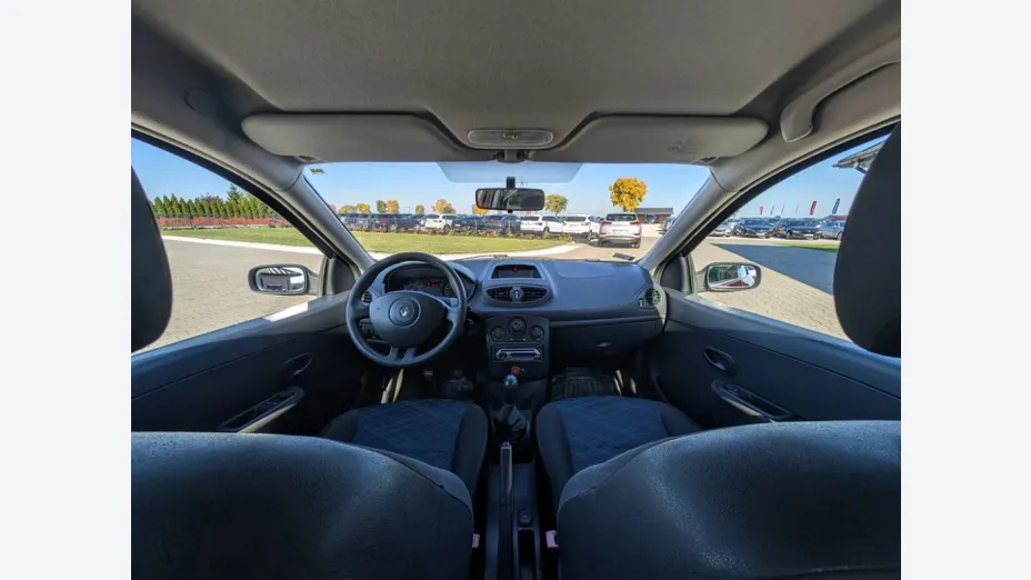 RENAULT Clio -