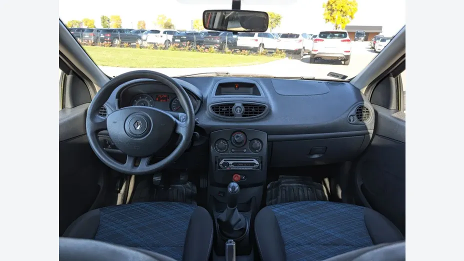 RENAULT Clio -
