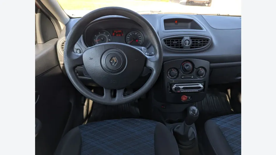 RENAULT Clio -