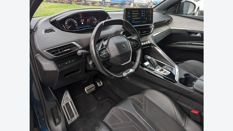 PEUGEOT 5008 -
