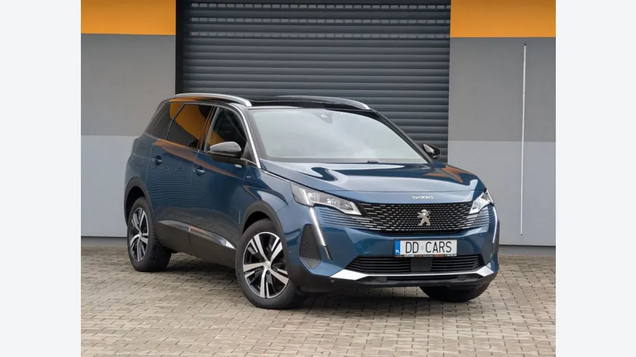 PEUGEOT 5008 -