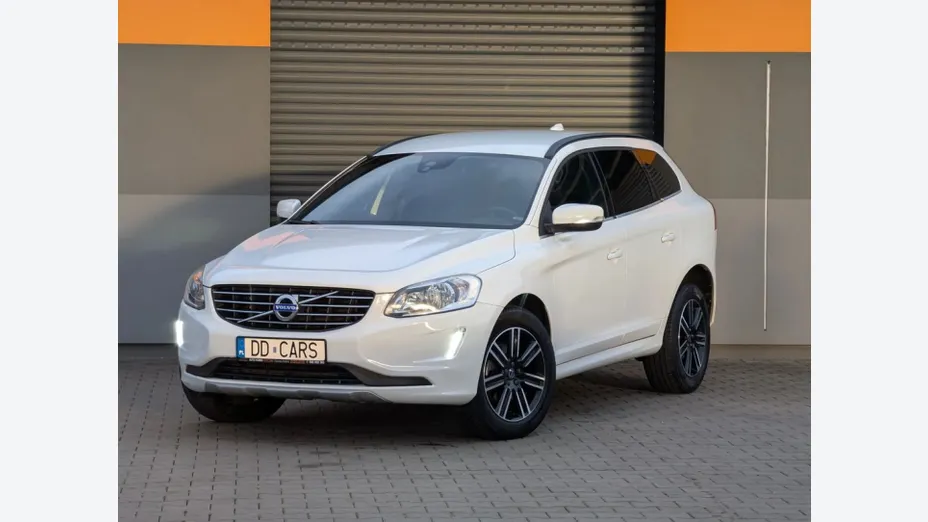 VOLVO XC60 -