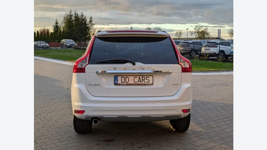 VOLVO XC60 -