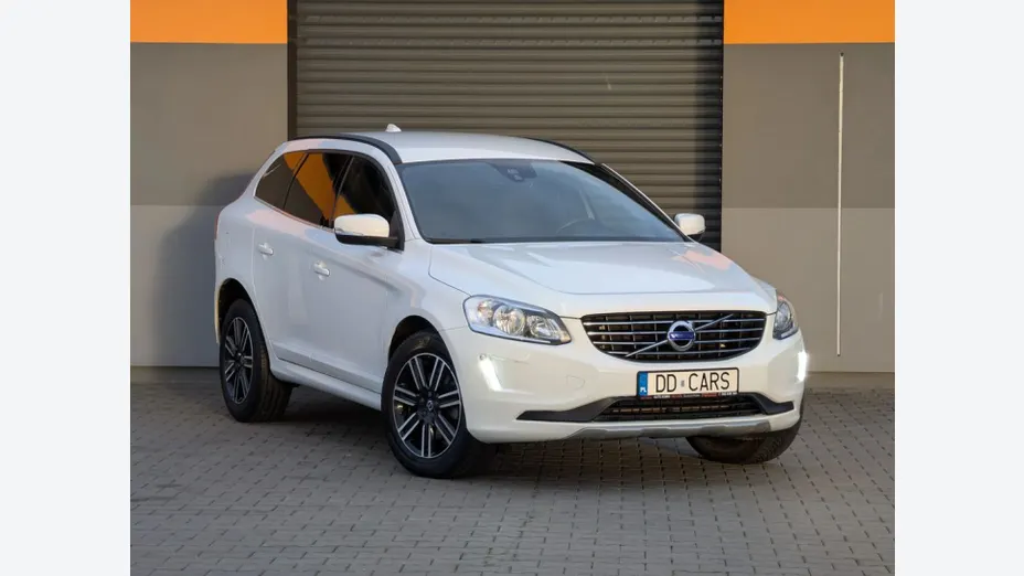 VOLVO XC60 -