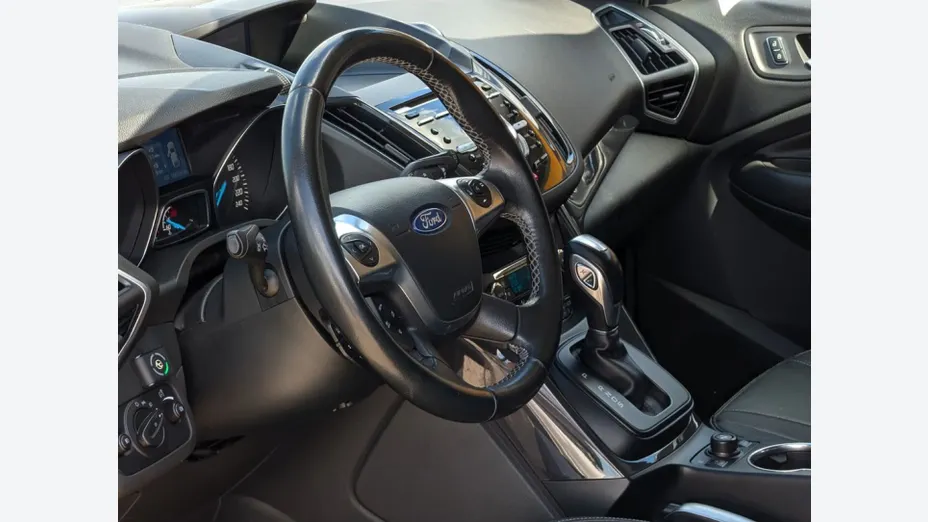 FORD Kuga -