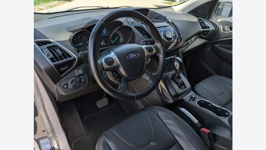 FORD Kuga -