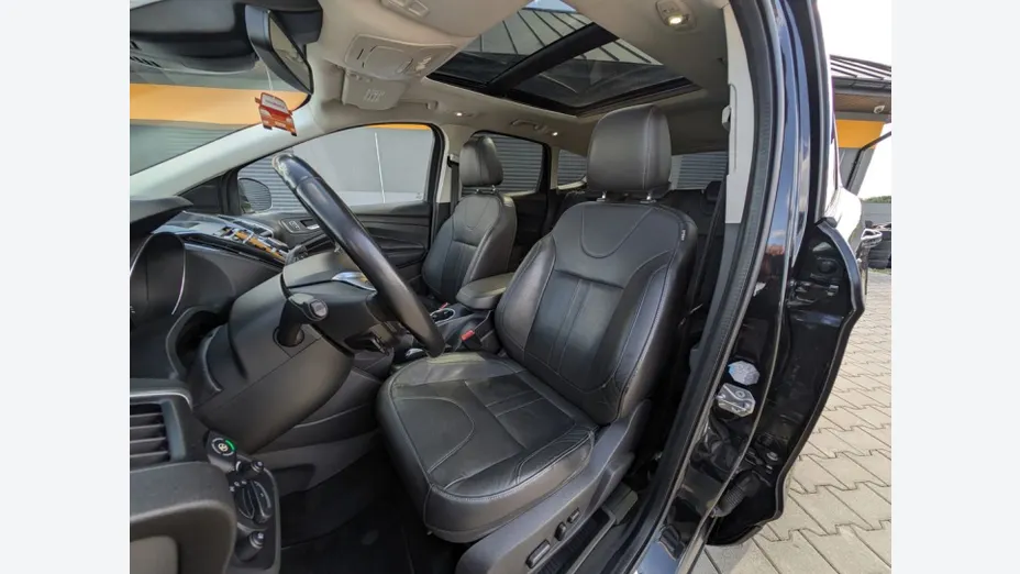 FORD Kuga -