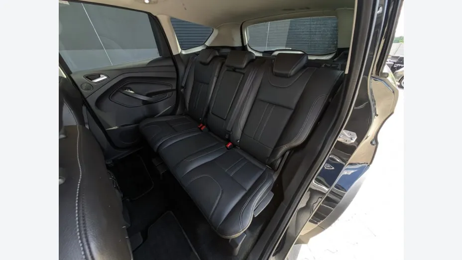 FORD Kuga -