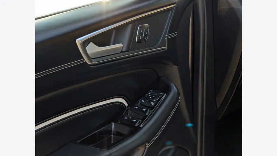 FORD Edge -