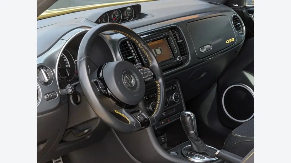 VOLKSWAGEN Beetle -