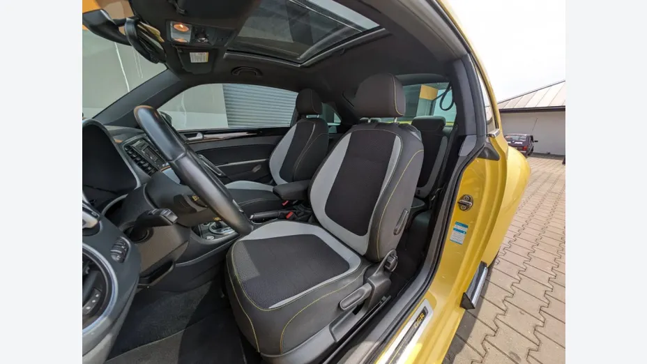 VOLKSWAGEN Beetle -
