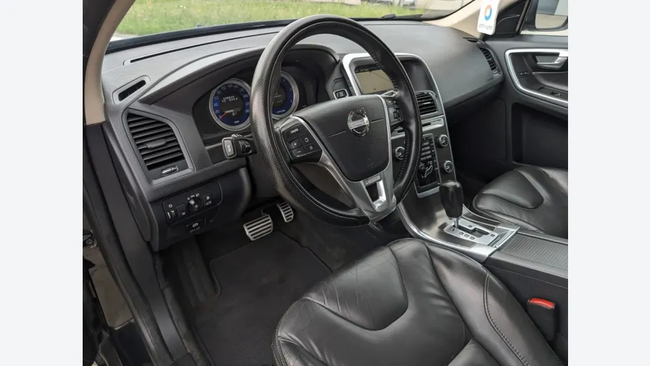 VOLVO XC60 -