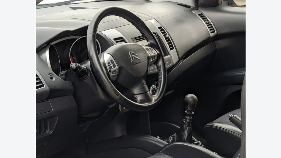 CITROEN C-Crosser -