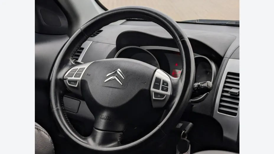 CITROEN C-Crosser -