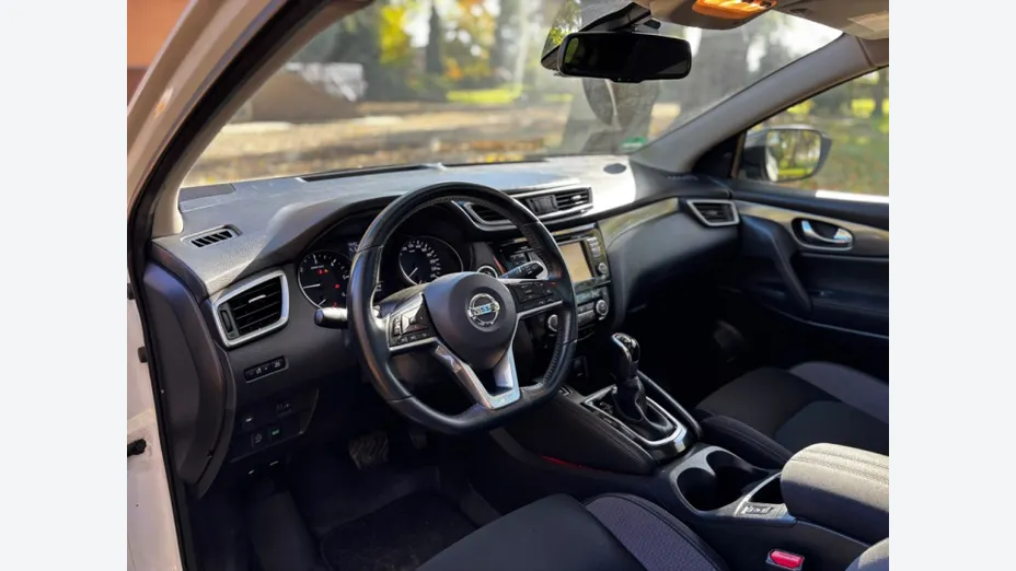 NISSAN Qashqai -
