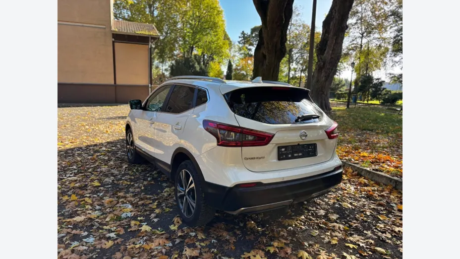 NISSAN Qashqai -
