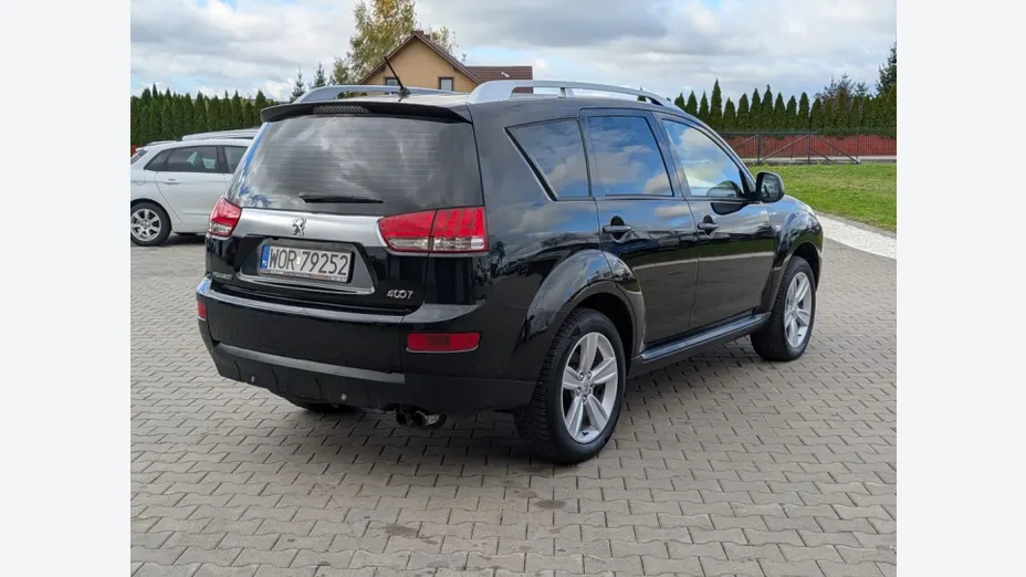 PEUGEOT 4007 -