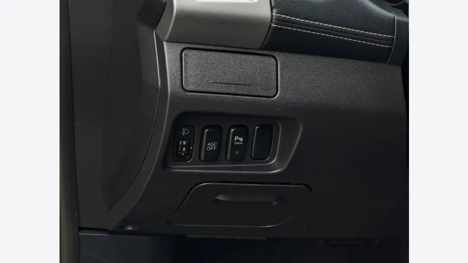 PEUGEOT 4007 -