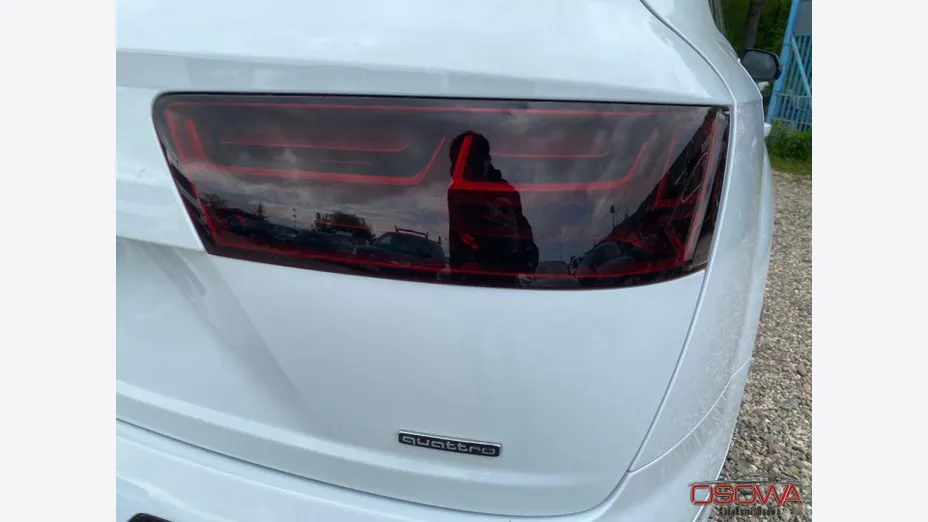 AUDI Q7 -