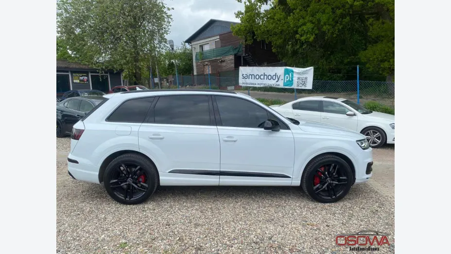 AUDI Q7 -