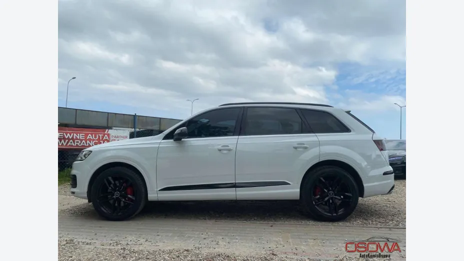 AUDI Q7 -