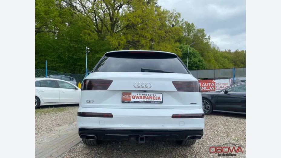 AUDI Q7 -