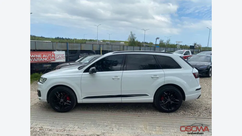 AUDI Q7 -