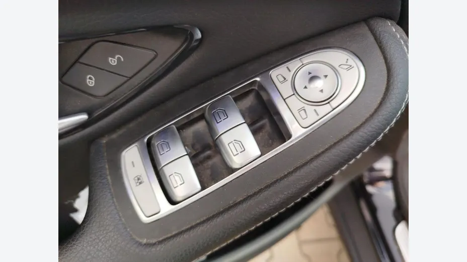 MERCEDES-BENZ GLC -