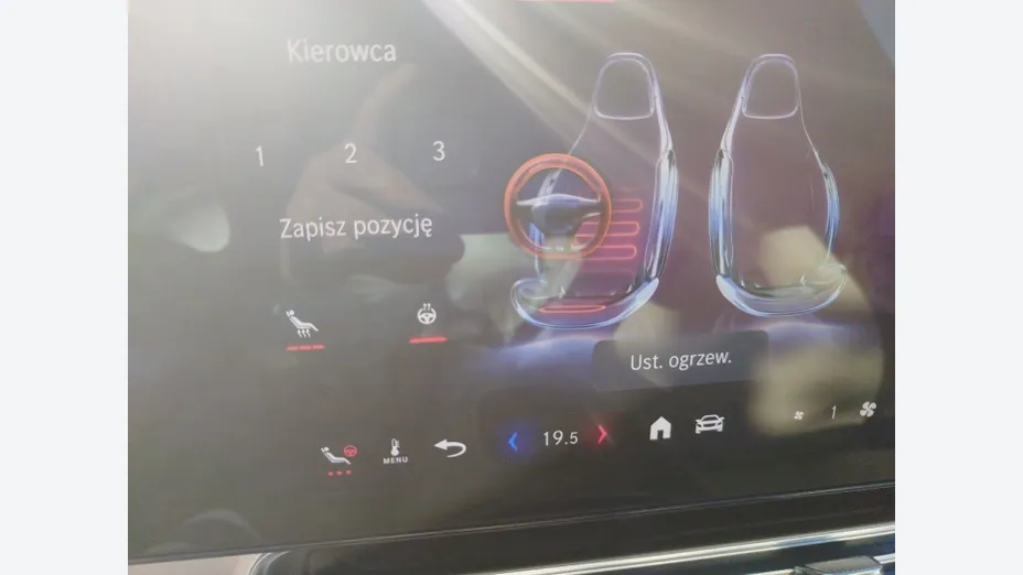 MERCEDES-BENZ CLA -
